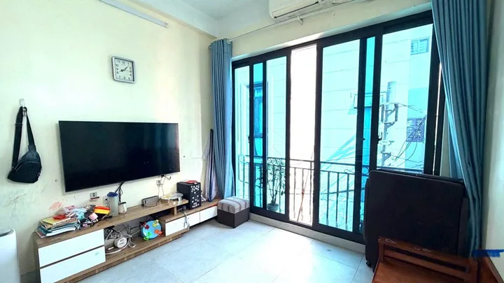 Chính chủ gửi bán Nhà Đức Giang, Việt Hưng  40m²- 4 Tầng, Ngõ Thông, Ô tô, Kinh Doanh..