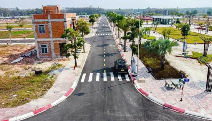 Mở bán 200 nền dự án Bắc Sài Gòn, tọa lạc trên đường DT741, Phú Giáo, TPHCM, diện tích : 75m2, giá 1tỷ150tr/nền, sổ hồng riêng, cách cổng xanh 5p, ngay nút giao cao tốc