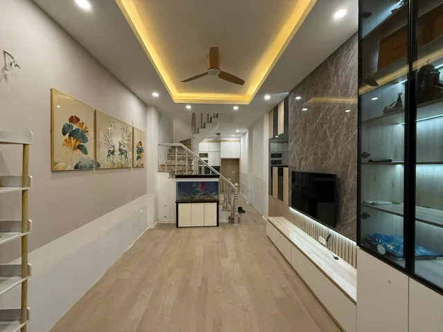 Cho thuê nhà nguyên căn ngõ 514 Thụy Khuê, Tây Hồ 
Diện tích: 40m x 4 tầng-15tr/1tháng