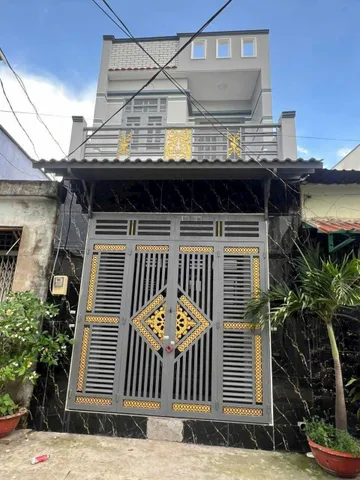 Bán gấp nhà Long An cho con đi du học