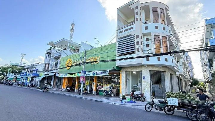 Căn Góc 2 Mặt Đường ngay Cạnh Chợ Bình Tân, Phước Long Nha Trang | Gần Biển