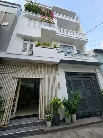 NHÀ CHÍNH CHỦ 4*10*4TẦNG CÓ SÂN THƯỢNG - 4PN KHÉP KÍN - FULL NỘI THẤT NHƯ HÌNH - CÓ PHÒNG THỜ HẺM 7M, KHU DÂN TRÍ - KHÔNG L.GIỚI Q.HOẠCH - 4.xT CHỐT NGAY (A107)

☎ 0902 106 911 xem nhà và gặp chính chủ