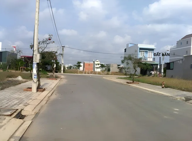 TIN ĐƯỢC KHÔNG, CHƯA TỚI 1TỶ, 90 M2,MẶT BIỂN, ĐƯỜNG ÔTÔ TRÁNH, PHÙ HỢP KHÁCH SẠN, NHÀ HÀNG