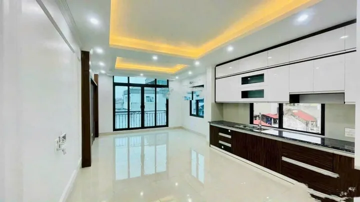 Cho Thuê Nhà Ngõ 68 Đường Cầu Giấy 55M² 7 Tầng Thang Máy - Thông Sàn -  Lô Góc - Kinh Doanh Đỉnh - Giá Thuê 42tr