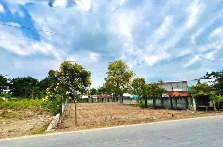 Cần bán nhanh lô đất 500m2 sẵn thổ cư Sổ Riêng Giá 450 triệu