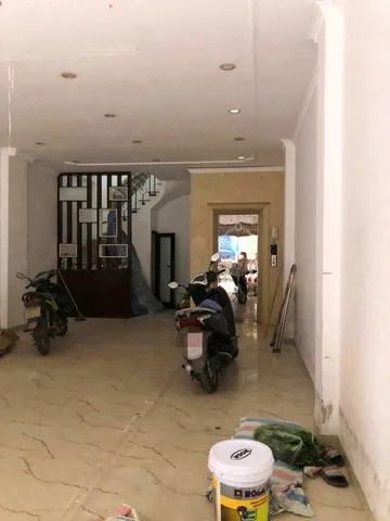 Cho thuê nhà PHÂN LÔ, Ô TÔ, THANG MÁY Phan Văn Trường, Cầu Giấy 50M x 6T giá 25 triệu