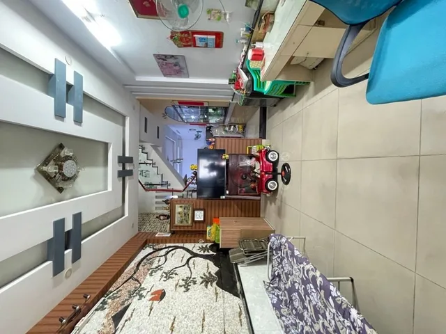 Bán nhà 3 Tầng Hẻm 6m Thông, DT: 72m² full thổ cư ngang 4m giá 6.25 tỷ tại Phường Bình Trị Đông