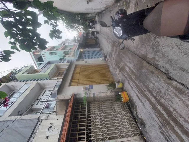 BÁN ĐẤT TẶNG NHÀ 2 MẶT TIỀN - SÁT NGÃ BA LÊ VĂN QUỚI - GIÁP QUẬN 11 & TÂN PHÚ