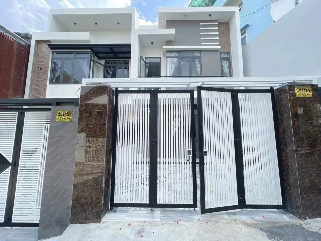 Nhà phố 2 tầng ngang 7m rất hiếm full 100m², không lộ giới, ngay đường Lê Duẩn