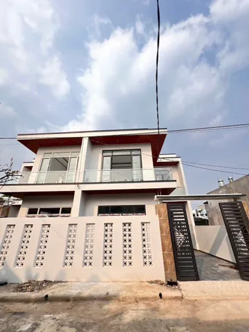 CHỦ GỬI BÁN GẤP CĂN BIỆT THỰ,TUẦN TRƯỚC GIÁ 2tỷ450 nay GIẢM CÒN 2tỷ030 chỉ vì 2 chữ CỜ BẠC