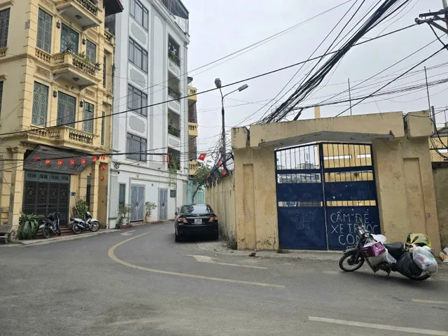 💥PHỐ BÀ TRIỆU - SÂN VẬN ĐỘNG - ĐẤT NỞ HẬU - Ô TÔ ĐỖ CỬA - VÀI BƯỚC RA PHỐ - CHỦ NHIỆT BÁN -  S= 50m2 - Giá 9.xtỷ
