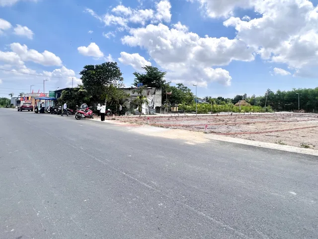 Bán 4 lô liền kề đường nhựa 10m5 -  vào thẳng từ Quốc lộ 1A chỉ 1km - giá chỉ 1ty0xx/lô