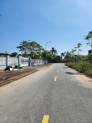 Bán đất dãy E nhìn trường mầm non khu đấu giá kim chân. Diện tích 100m mặt tiền 5m hướng đông bắc. Phường vũ ninh tỉnh bắc ninh