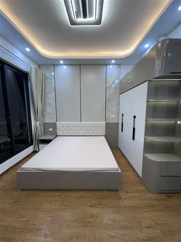 Bán nhà 50m² full thổ cư ngang 4.6m giá 18.3 tỷ tại Phường Khương Đình