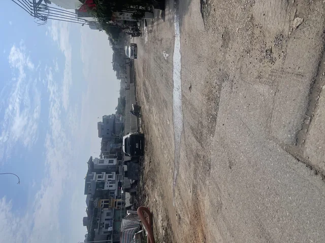 Bán nhà ngô quyền hà đông ô tô vào nhà. Khu dân trí cao.hàng xóm thân thiện