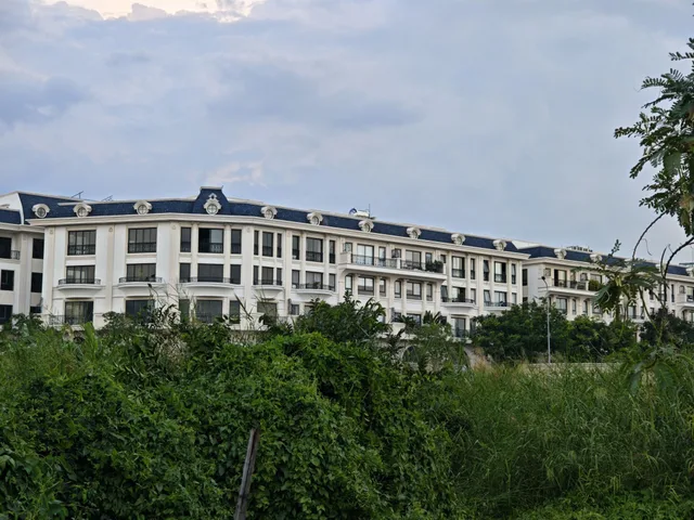 NHÀ MỚI TINH SÁT VÁCH VẠN PHÚC - HẺM Ô TÔ NHỎ VÀO ĐƯỢC - HIỆP BÌNH PHƯỚC THỦ ĐỨC