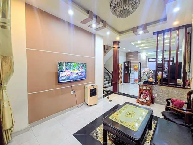 SIÊU PHẨM 2Lầu 1Trệt | Hoàn Công 300m² | Đường Thông Rộng 10m | Gần Bệnh Viện Đồng Nai & GX Bùi Thượng