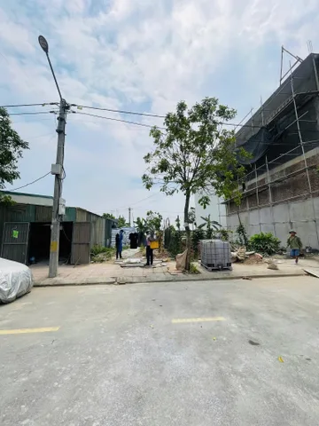 🔥 ĐẤT ĐẤU GIÁ X3 MINH KHAI – HOÀI ĐỨC 🔥  
70m² – ô tô tránh – vỉa hè kinh doanh – gần Vành đai 4.  
Khu dân trí cao, vị trí đẹp, cực hiếm nhà bán.  
💰 Giá  7,7 tỷ