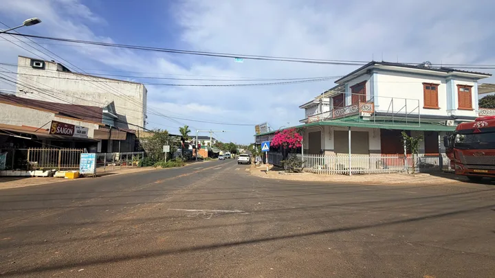 Bán đất ☘️Mặt Tiền Chính, Ywang , Buôn Bông , đường 4 làn ô tô né nhau