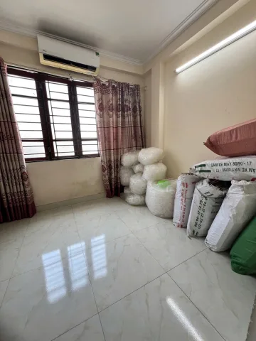 Bán nhà tam trinh 4 tầng dân xây SH quay đầu gần phố hai bà trưng