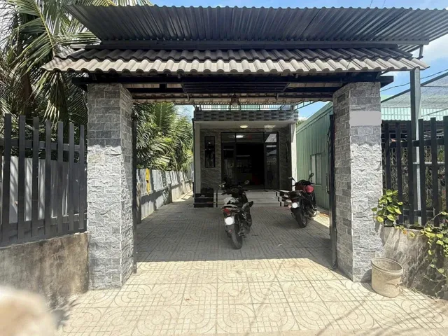 🚗 Nhà vườn sang trọng, nơi ở lý tưởng ngay tại Phước Hiệp, Củ Chi
💵 Chốt đúng 760tr - gần 170m2 - Sổ hồng riêng