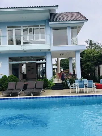 HÓC MÔN-BIỆT THỰ SÂN VƯỜN CÓ HỒ BƠI - 680M2 NGANG 20 MÉT -26 TỶ 5