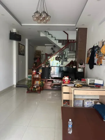 Bán nhà 3 tầng DT 55m2 chỉ 5.4 tỷ, ngay Võ Văn Hát, phường Long Trường, quận 9.