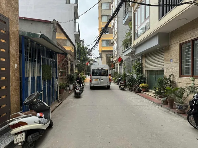 Cho Thuê Nhà Đẹp Quảng An - Ngõ 35 Đặng Thai Mai 40M² 5 Tầng 3 Ngủ - Ô Tô Tránh Trước Nhà - Giá Thuê 30tr