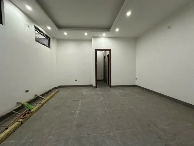Cho Thuê Nhà Ngõ 97 Khương Trung -Thanh Xuân 50M² 5 Tầng 4 Ngủ kk - Full Nội Thất Mới - Thang Máy - Lô Góc - Ô Tô Đỗ Cửa - Vừa Ở,Khai Thác Dòng Tiền - Giá Thuê 25tr