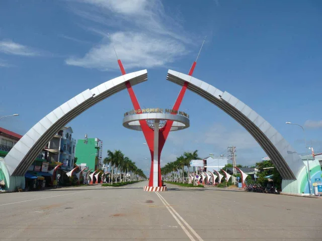 🆘 RA GẤP LÔ ĐẤT GẦN 300M², NGANG 8M8 SẴN 200M² TC SÁT KCN SIKICO CHỈ 3XX 🔥