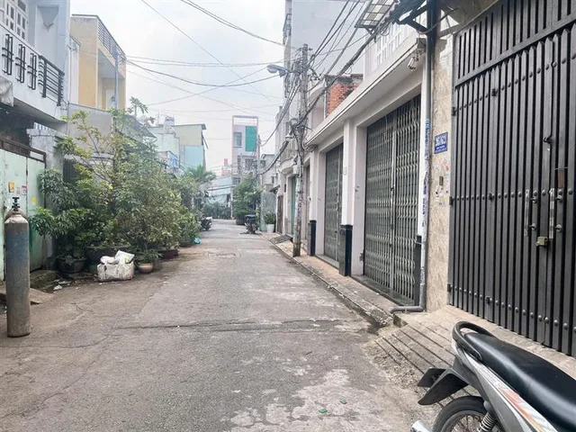 Bán nhà 4 Tầng , Hẻm ôtô, DT: 64m² full thổ cư ngang 4m giá 6.95 tỷ tại Phường Bình Trị Đông