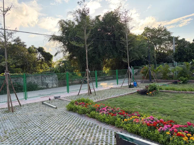 Bán đất gần chợ Hòa Lạc, 35 triệu / m2, 100m2 giá cực chất
