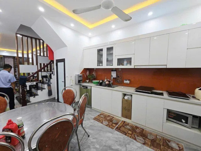 🚨 HOT THANH XUÂN – 20M RA PHỐ VŨ HỮU – NHÀ ĐẸP DÂN XÂY – TẶNG 85% NỘI THẤT XỊN 🔥41M2 - 5 TẦNG - GIẢ NHỈNH 11 TỶ