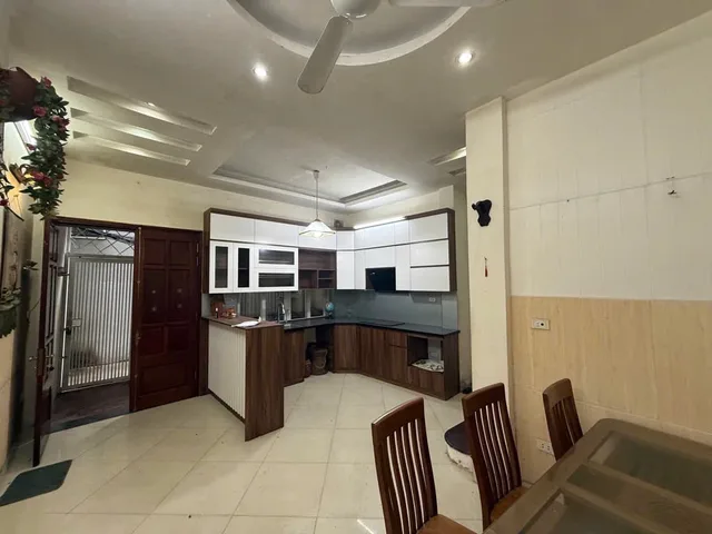 CẦU GIẤY – LÔ GÓC – KINH DOANH – ÁP SÁT MẶT PHỐ – VIEW TÀU ĐIỆN

💰 Giá chào: 14 tỷ (có thương lượng)