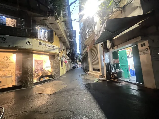 TRUNG TÂM ĐỐNG ĐA KINH DOANH NGÀY ĐÊM