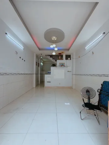 Nhà 2 tầng ngay đại học Marketing; 37m2 hẻm yên tĩnh; thích hợp xây CHDV; cách HXH 40m