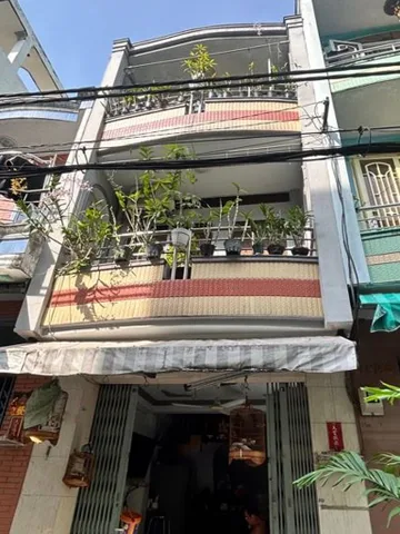 📢  Hẻm xe tải đường HÀN HẢI NGUYÊN nhà 2 mặt hẻm khu dân trí, thuận tiện kinh doanh và di chuyển .