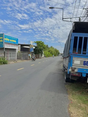 🏡 CHO THUÊ 2.700m² ĐẤT MT 879 – GẦN QUẢNG TRƯỜNG