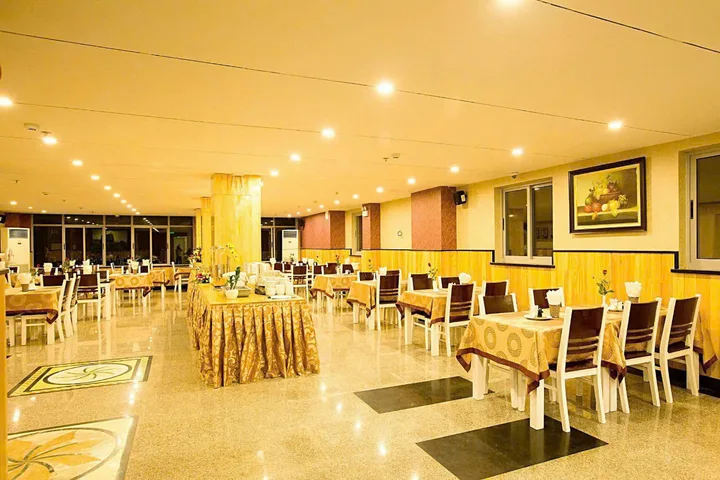 KHÁCH SẠN 18 TẦNG HẺM TRẦN QUANG KHẢI - 226M2 - NGANG 9,7 - 140 TỶ