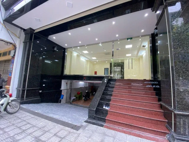 Cho thuê tòa VP MẶT PHỐ Hà Cầu, Hà Đông 120M x 8T THANG MÁY, HẦM, PCCC giá 110 triệu