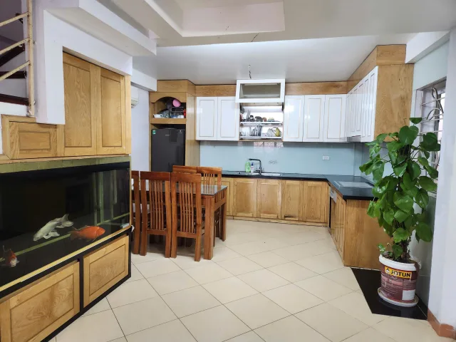 Cho thuê nhà ngõ 267 Hoàng Hoa Thám, Ba Đình 46M x 5T FULL ĐỒ, 10M ra ô tô giá 18.5tr