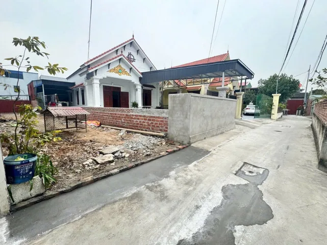 Bán 100 m Thuỷ Đường đường thông ,gần mọi tiện ích . L/h:076.231.9990 em Thúy