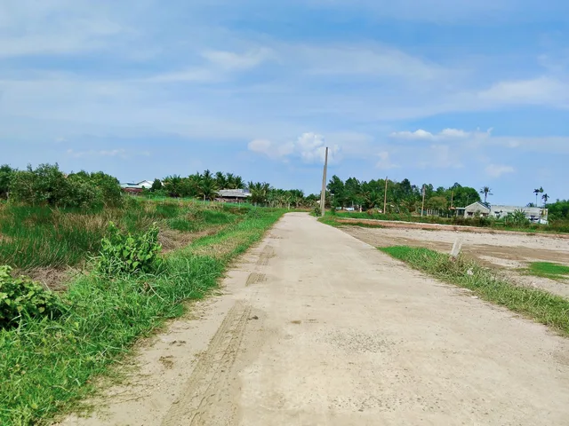 CẦN TIỀN BÁN GẤP - ĐẤT KẾ BÊN KCN ĐỨC HÒA 3 - XÂY TRỌ, ĐẦU TƯ ĐỀU RẤT OK - 850 TRIỆU (5X30)