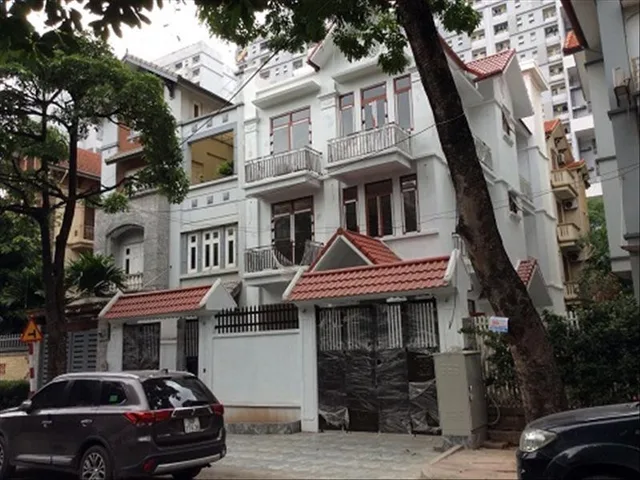 CHÍNH CHỦ CẦN BÁN BIỆT THỰ LÃO THÀNH CÁCH MẠNG 8 TRẦN KIM XUYẾN LÔ GÓC 300m² , 2 MẶT ĐƯỜNG
