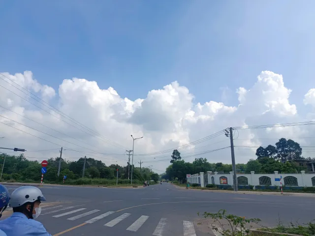 Chủ gửi bán lô đất 520m2, Ngang 10m, Sổ Hồng Riêng, Dân cư đông, Tiện kinh doanh nhà trọ hoặc làm xưởng