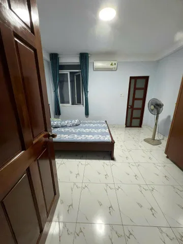 Giáp quận 1-ngay bờ kè Xuyên Tâm! Bán nhà ngang 5m sẵn kết cấu 2 tầng hẻm 5m trải nhựa