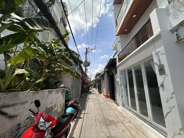 Nhà 1 sẹc Hẻm 3 gác thẳng , thông thoáng tại Nhà Bè