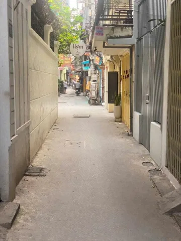 Cho Thuê Nhà Ngõ 12x. Yên Lãng  50M² 3 Tầng 3 Ngủ, Nội Thất CB - Giá Thuê 13,5tr