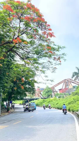 BIỆT THỰ SÂN VƯỜN NGỌC THUỴ – DÂN XÂY- GARA Ô TÔ- NGÕ THÔNG-  KHÔNG GIAN SỐNG ĐÁNG MƠ ƯỚC