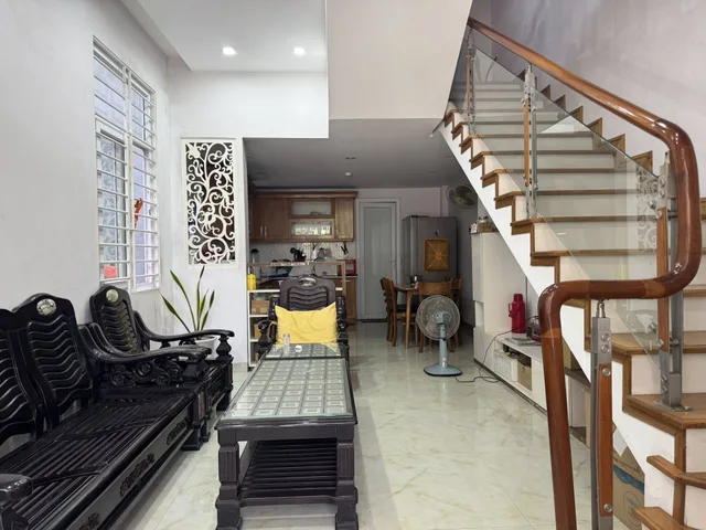 Bán nhà 4 tầng 4 mê mặt tiền đường 7m5 Hòa Cường Bắc sát 30/4
